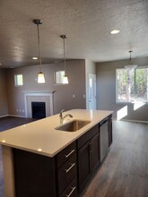 16626 Landing Ct in La Pine, OR - Building Photo - Building Photo