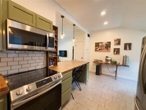 1335 Belvin St in San Marcos, TX - Building Photo - Building Photo