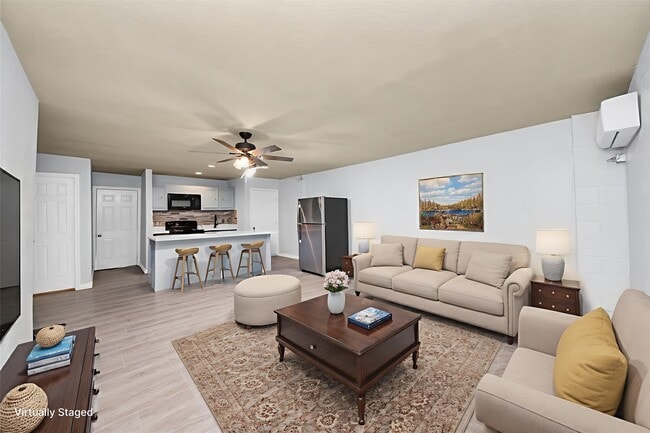 6701 Irvington Blvd in Houston, TX - Building Photo - Building Photo