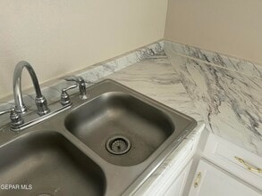 1026 Myrtle Ave in El Paso, TX - Building Photo - Building Photo