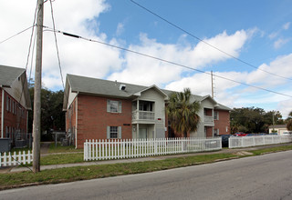 Devilliers Gardens in Pensacola, FL - Building Photo - Building Photo