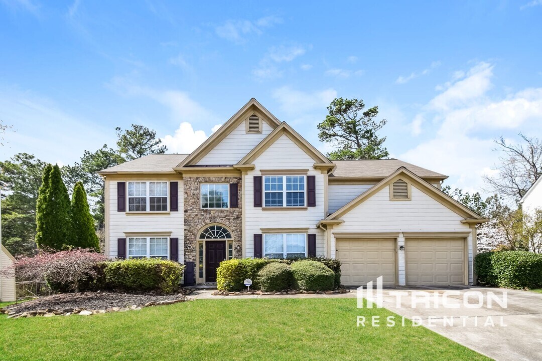 11370 Crossington Rd in Alpharetta, GA - Building Photo