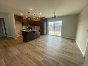 671 N Jozlynn in Republic, MO - Building Photo - Building Photo