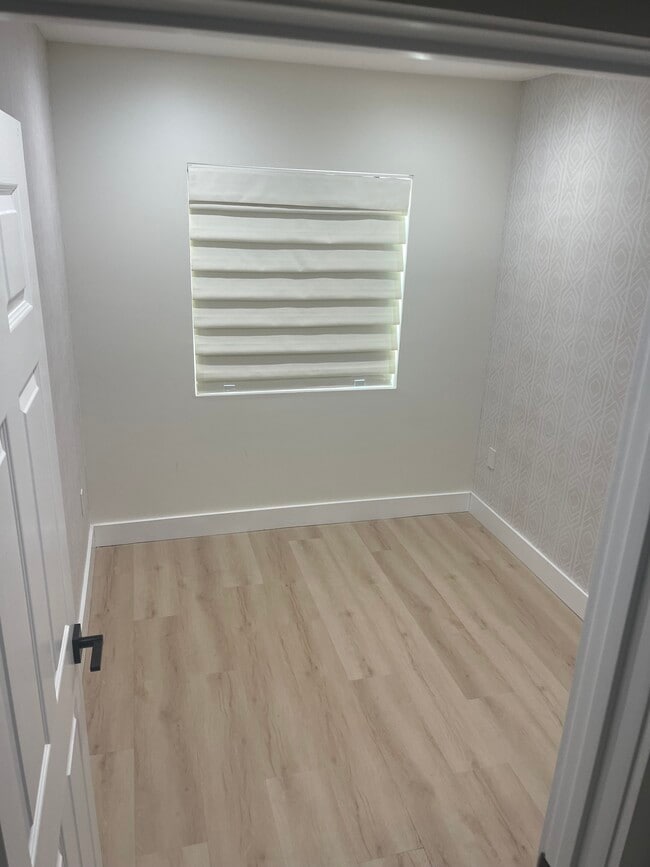 13552 Cantara St in Panorama City, CA - Building Photo - Building Photo