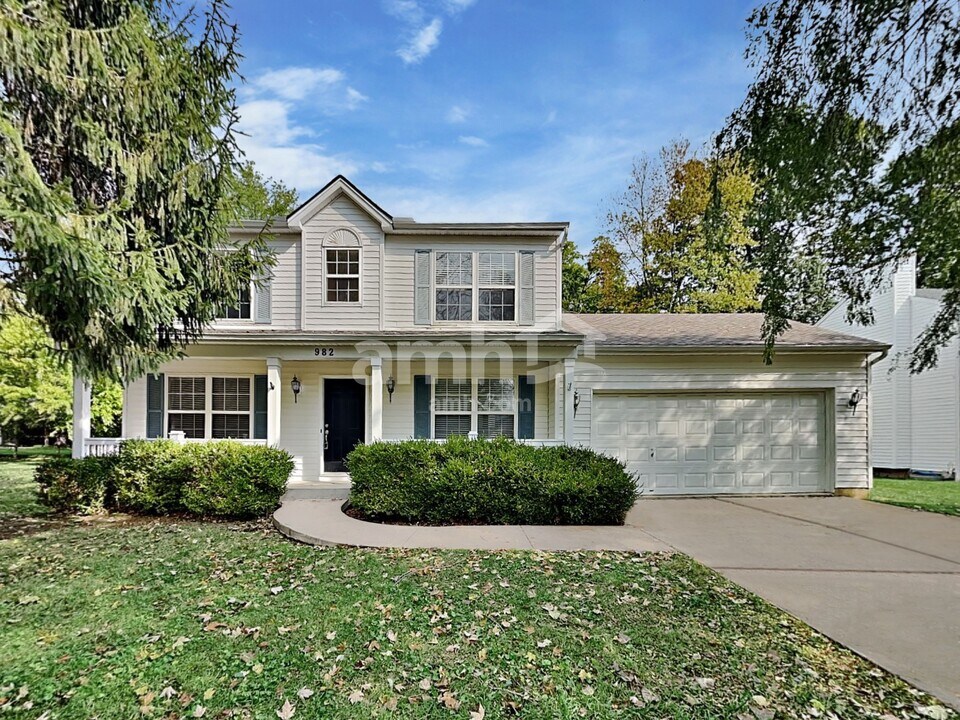 982 Vixen Dr in Cincinnati, OH - Building Photo