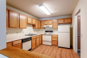 Morningside Retirement 55+ in Wheat Ridge, CO - Foto de edificio - Interior Photo