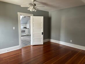 294 Franklin St, Unit #2 in Whitman, MA - Building Photo - Building Photo