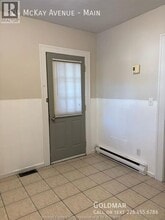 202-204 MCKAY in Windsor, ON - Building Photo - Building Photo