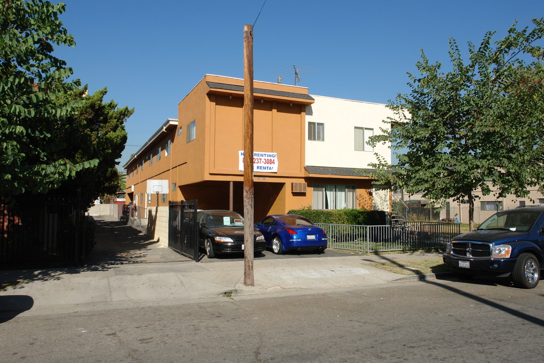 14163 Delano St in Van Nuys, CA - Building Photo