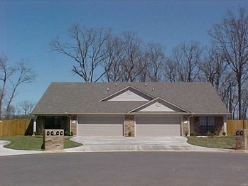 Fianna Place Court Duplexes in Fort Smith, AR - Foto de edificio