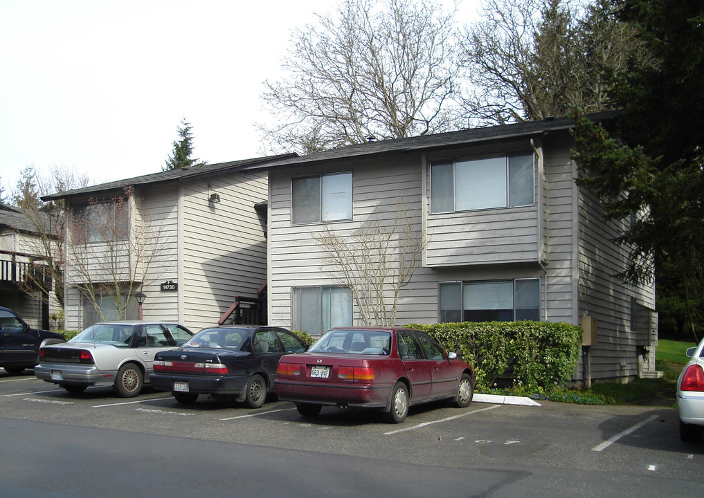 Summerfield Apartments in Bellevue, WA - Building Photo