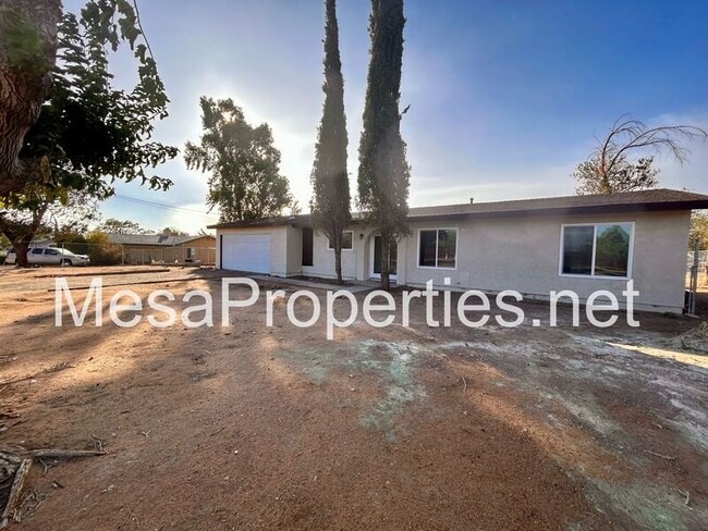 16559 Manzanita St in Hesperia, CA - Building Photo - Building Photo