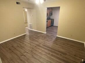 5513 Carla Dr in High Ridge, MO - Foto de edificio - Building Photo