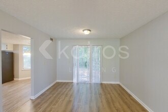 2914 Knollberry Ln in Decatur, GA - Foto de edificio - Building Photo