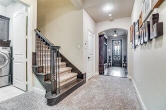 401 Sarah Cir in Roanoke, TX - Building Photo - Building Photo