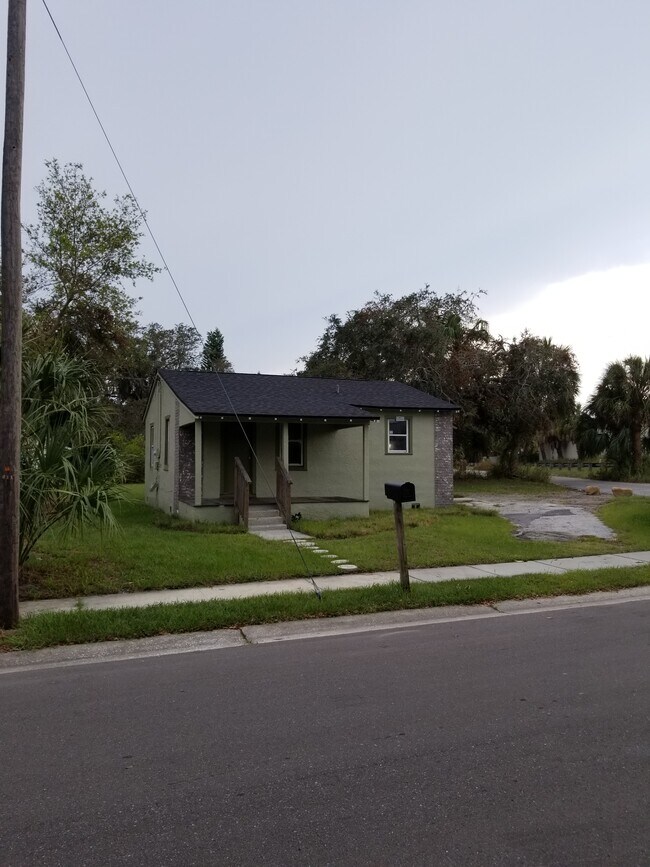 609 Carlton St Rentals in Clearwater, FL
