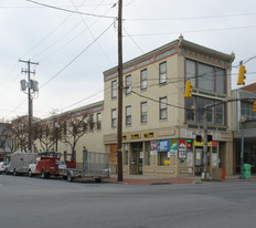 Kwak's Valley Market Apartments