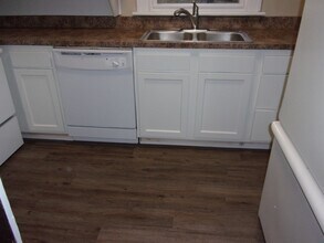 430 Keenan Ave in Cuyahoga Falls, OH - Building Photo - Building Photo