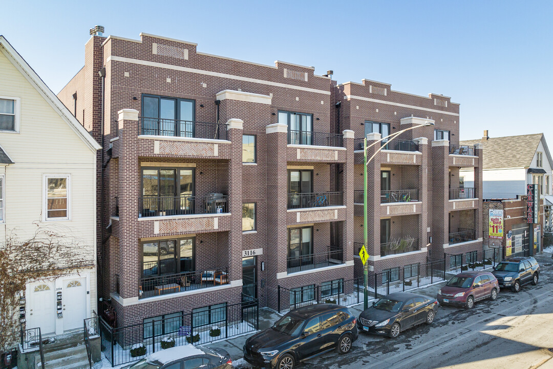 3122 N Clybourn Ave in Chicago, IL - Building Photo