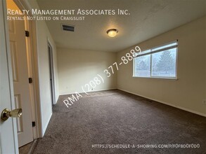 12079 W Kings Canyon St in Boise, ID - Building Photo - Building Photo