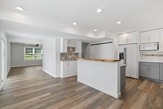 680 Chestnut Springs Ln in Glen Burnie, MD - Building Photo - Building Photo