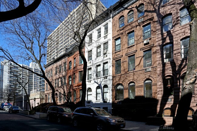 53 West 94th Street in New York, NY - Building Photo - Building Photo