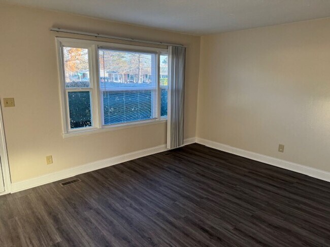 303 Tall Pine Rd in Havelock, NC - Building Photo - Building Photo