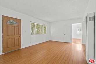 616 Vernon Ave in Los Angeles, CA - Building Photo - Building Photo