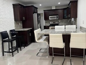 16401 SW 100th Ct in Miami, FL - Building Photo - Building Photo