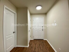 66 Montana Bay in San Antonio, TX - Building Photo - Building Photo