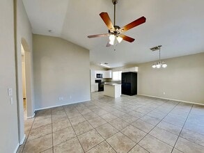 6030 W Illini St in Phoenix, AZ - Foto de edificio - Building Photo