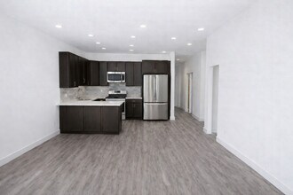 3340 W Evergreen Ave in Chicago, IL - Building Photo - Building Photo