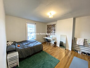 682 Parker St, Unit 1 in Boston, MA - Building Photo - Building Photo