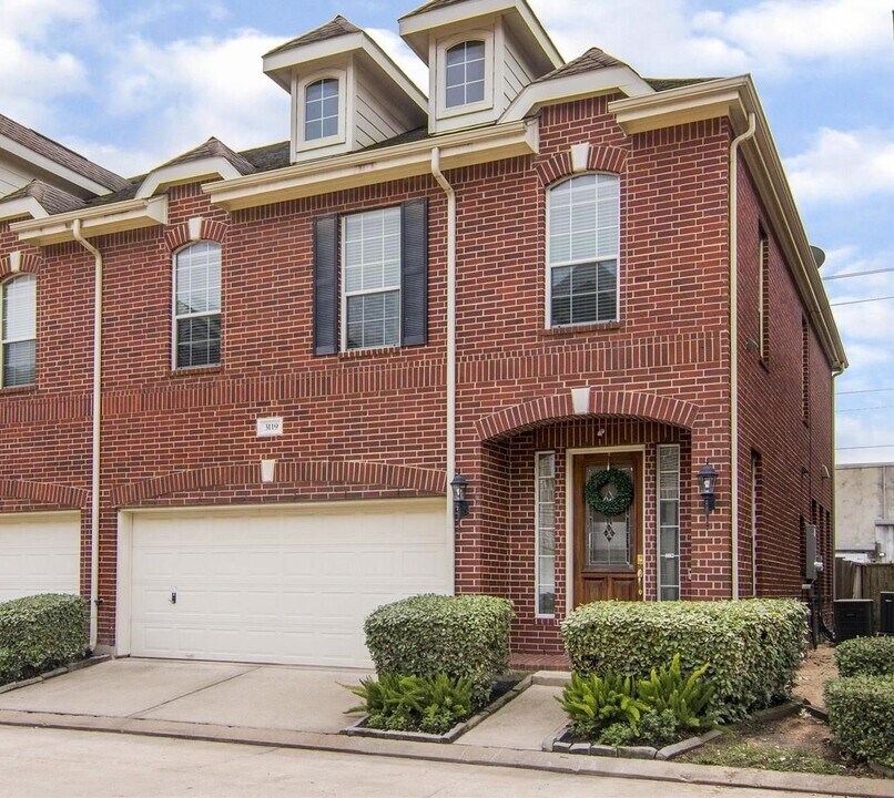 3119 Heritage Creek Oaks in Houston, TX - Foto de edificio