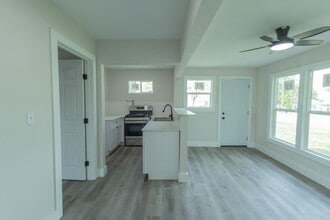 1714 Ethel Ave in Waco, TX - Foto de edificio - Building Photo