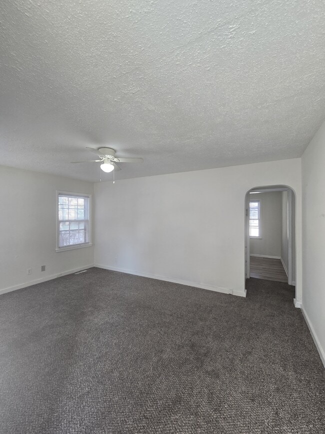 1102 Dellrose in Wichita, KS - Building Photo - Building Photo