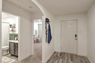 115 Magnolia Dr in Sanger, TX - Building Photo - Building Photo