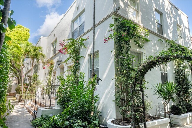 property at 726 Meridian Ave