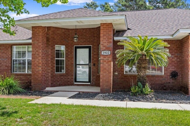 1922 Coral St in Navarre, FL - Building Photo - Building Photo