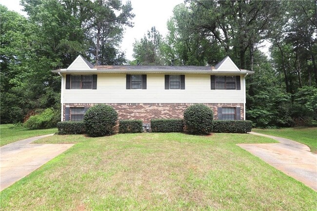 2996 Sonya Ln