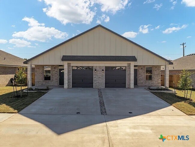 5110 Rose Gdn Lp in Killeen, TX - Foto de edificio - Building Photo