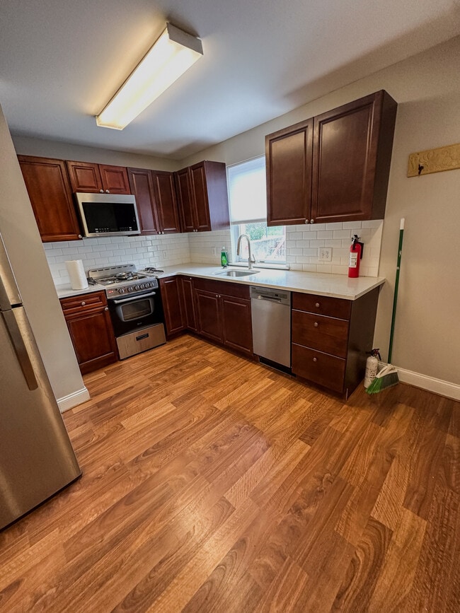 505 Kedron Ave, Unit A in Folsom, PA - Building Photo - Building Photo