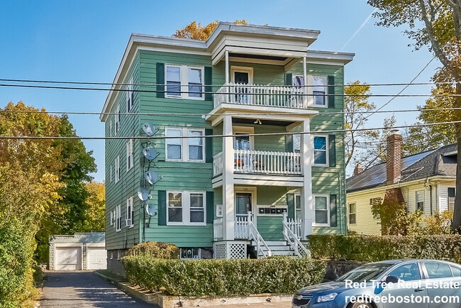 700 Metropolitan Ave in Boston, MA - Building Photo - Building Photo