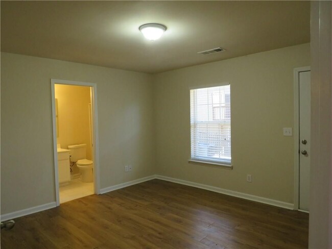 2240 Landing Ridge Dr in Duluth, GA - Building Photo - Building Photo