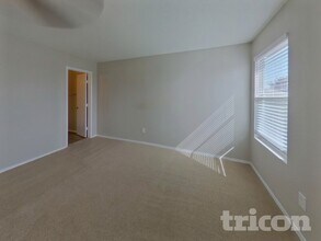 4937 Waterford Dr in Fort Worth, TX - Foto de edificio - Building Photo