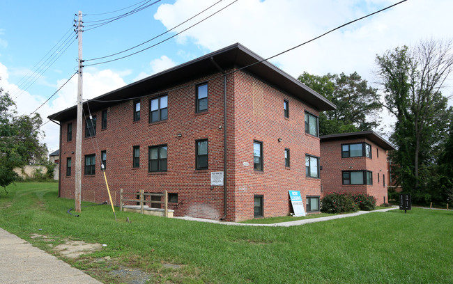 Dorchester Apartments in Baltimore, MD - Building Photo - Building Photo