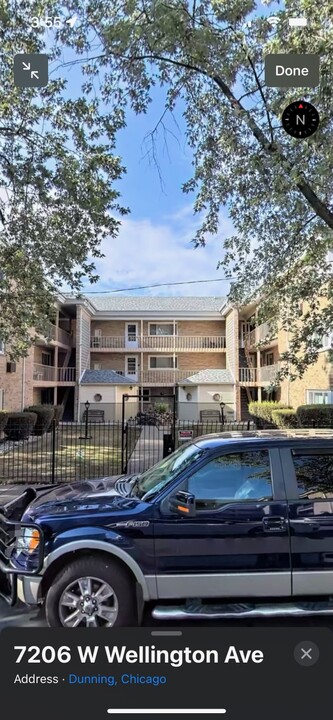 7206 W Wellington Ave, Unit Appartment in Chicago, IL - Building Photo