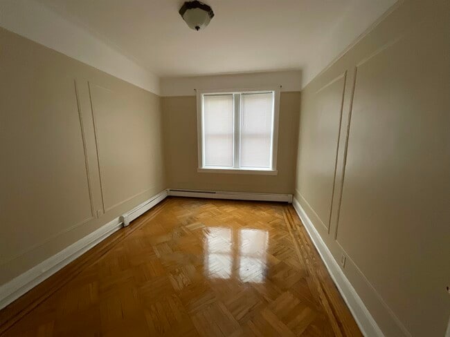 256 Clendenny Ave in Jersey City, NJ - Building Photo - Building Photo