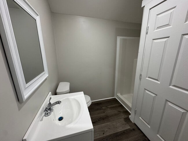 686 W 4th St in Newark, AR - Building Photo - Building Photo