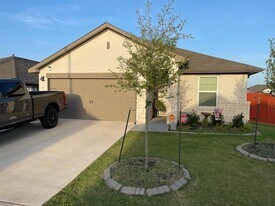 12511 Dairywork Rd in Buda, TX - Building Photo